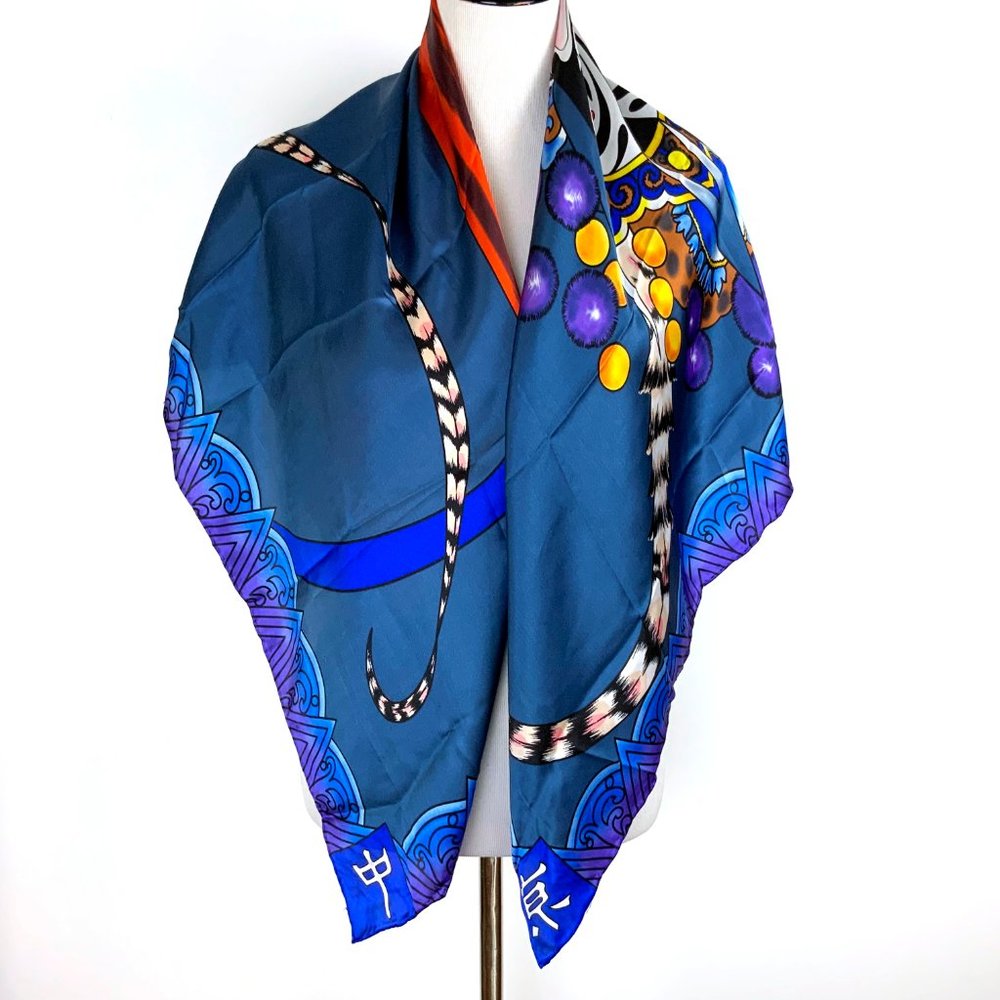 New Vintage 1990s Huali Chinese Opera Print Large Silk Scarf Sz 41" X 41" - Picture 14 of 16